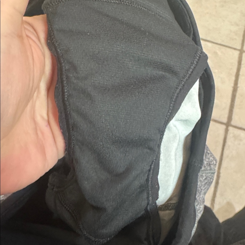 Lululemon - Picture 4 of 4